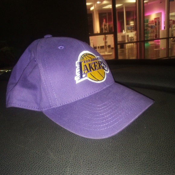 LA Lakers Hat - Picture 5 of 6